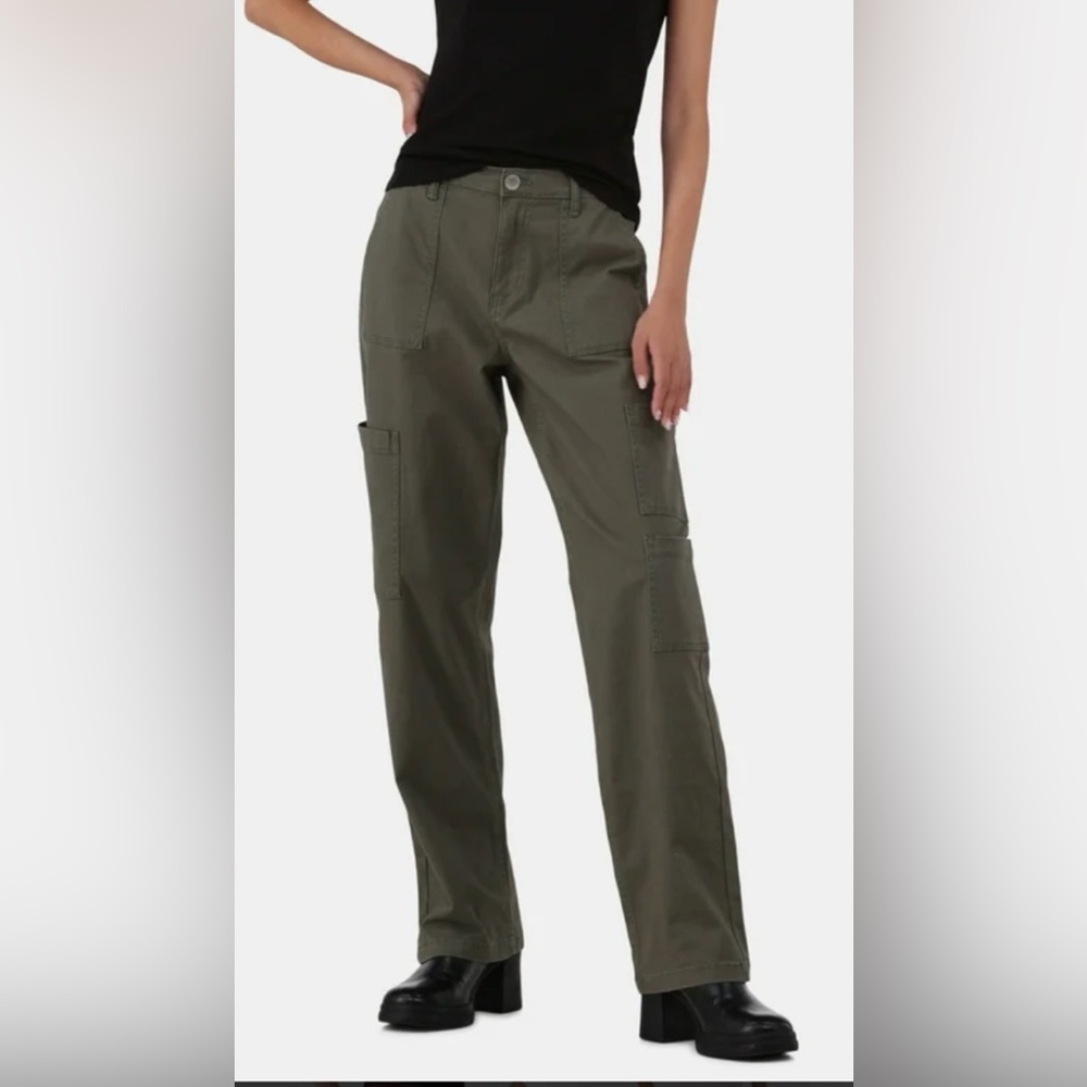 No Boundaries Olive Green Cargo Pants